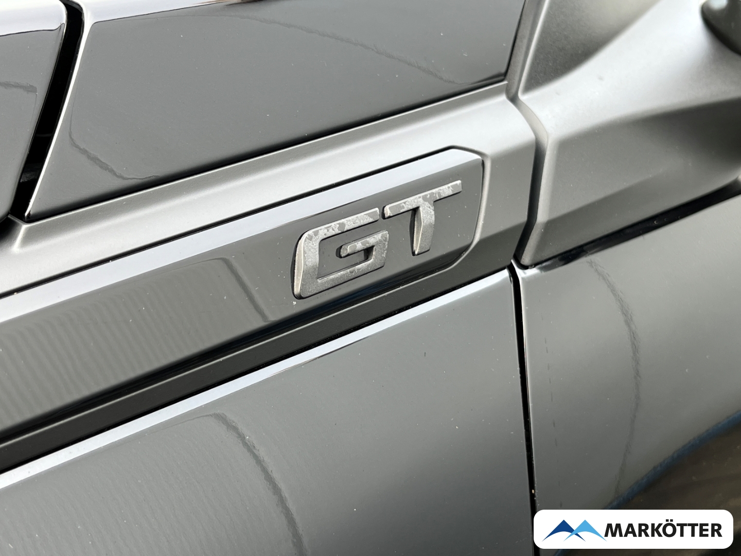 Fahrzeugabbildung Peugeot 2008 GT PureTech130 Alcantara/Keyless/Massage
