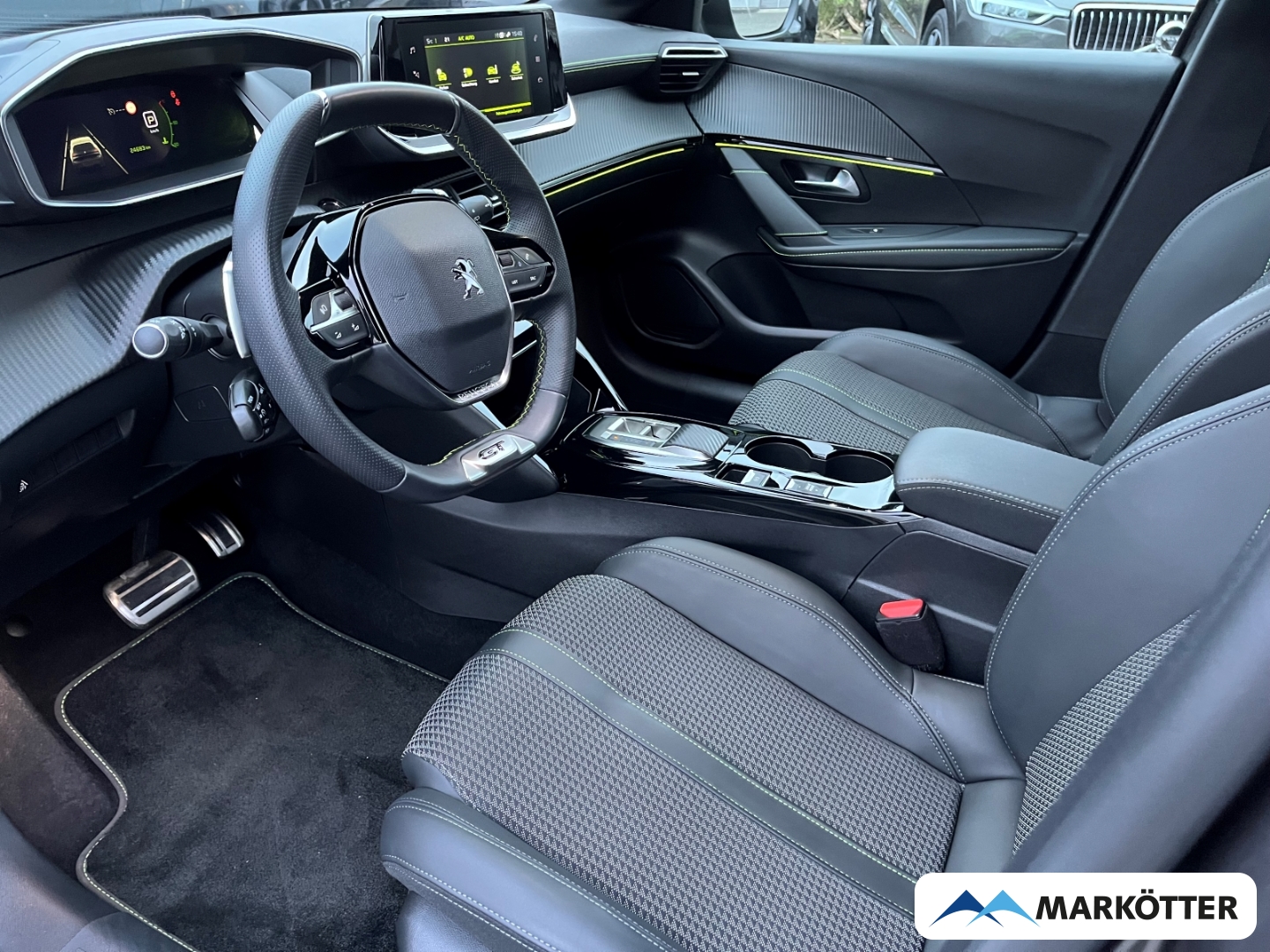 Fahrzeugabbildung Peugeot 208 GT Totwinkel/Ambiente/Kamera