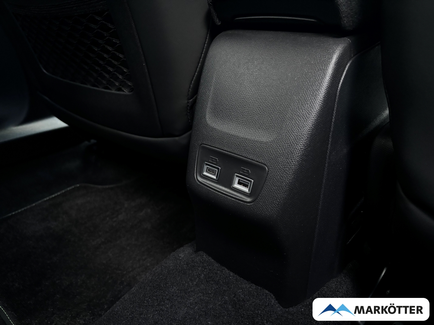 Fahrzeugabbildung Peugeot 2008 GT ACC/CAM/ALCANTARA/NAVI/SHZ/APPLE