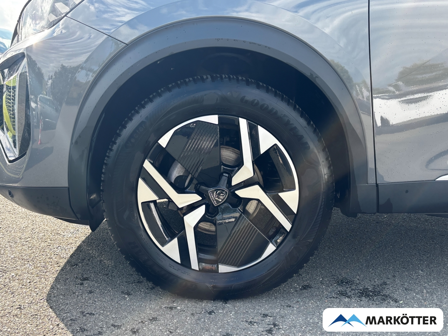 Fahrzeugabbildung Peugeot 2008 GT ACC/CAM/ALCANTARA/NAVI/SHZ/APPLE