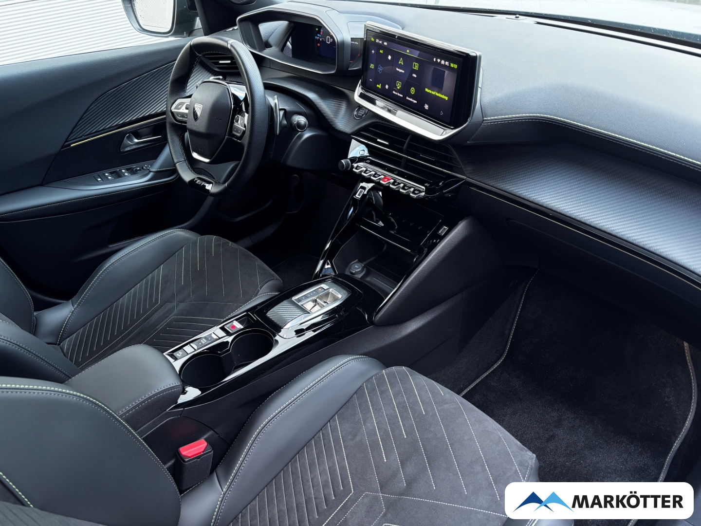 Fahrzeugabbildung Peugeot 2008 GT ACC/CAM/ALCANTARA/NAVI/SHZ/APPLE