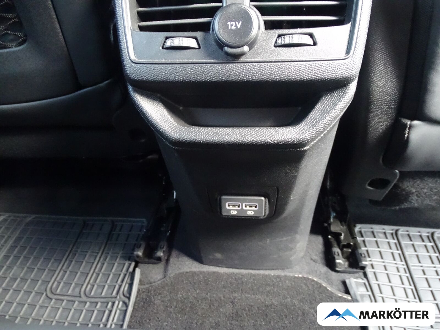 Fahrzeugabbildung Peugeot 3008 GT 1.6 PureTech 180/AHK/SHZ