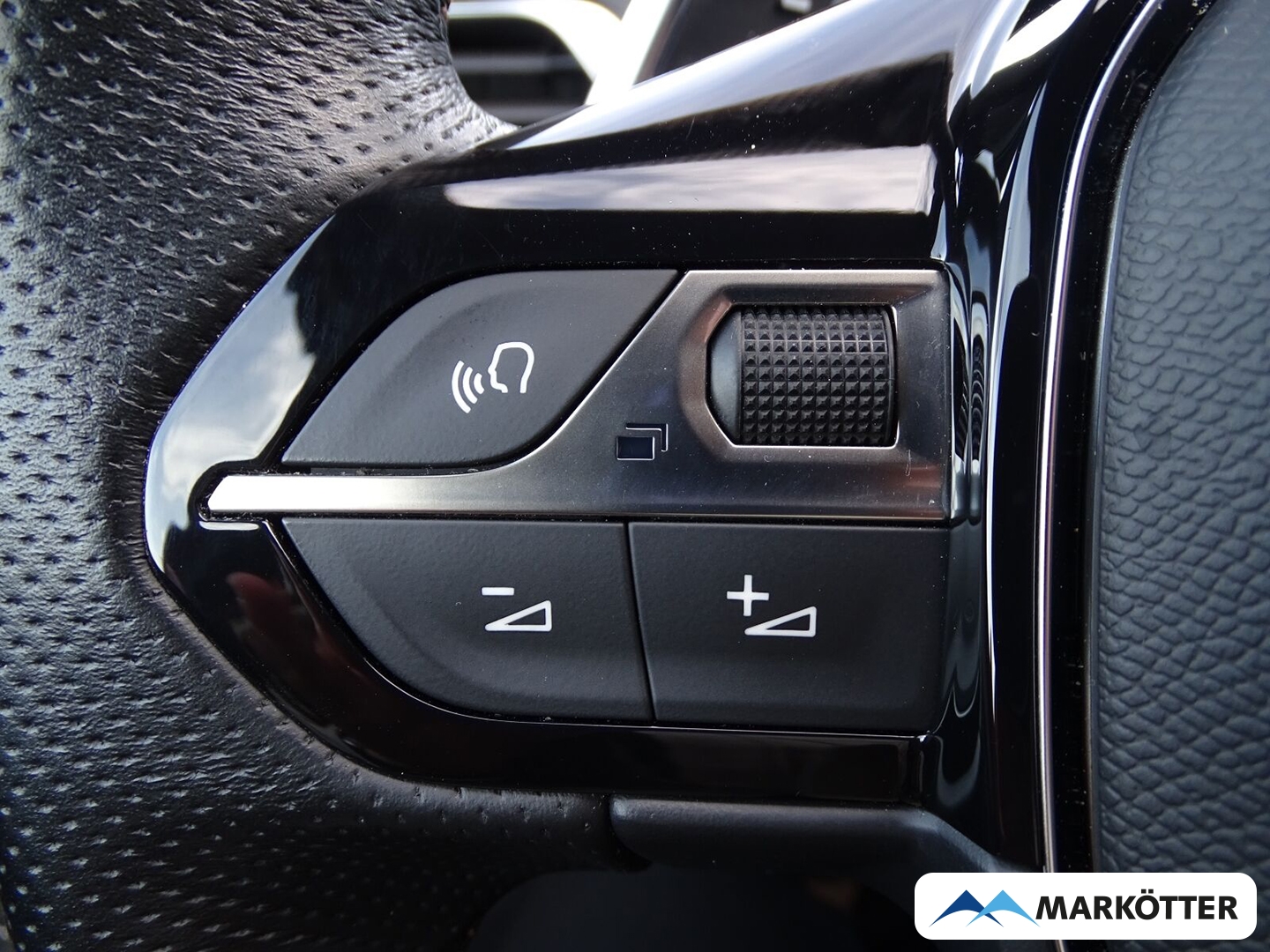 Fahrzeugabbildung Peugeot 3008 GT 1.6 PureTech 180/AHK/SHZ