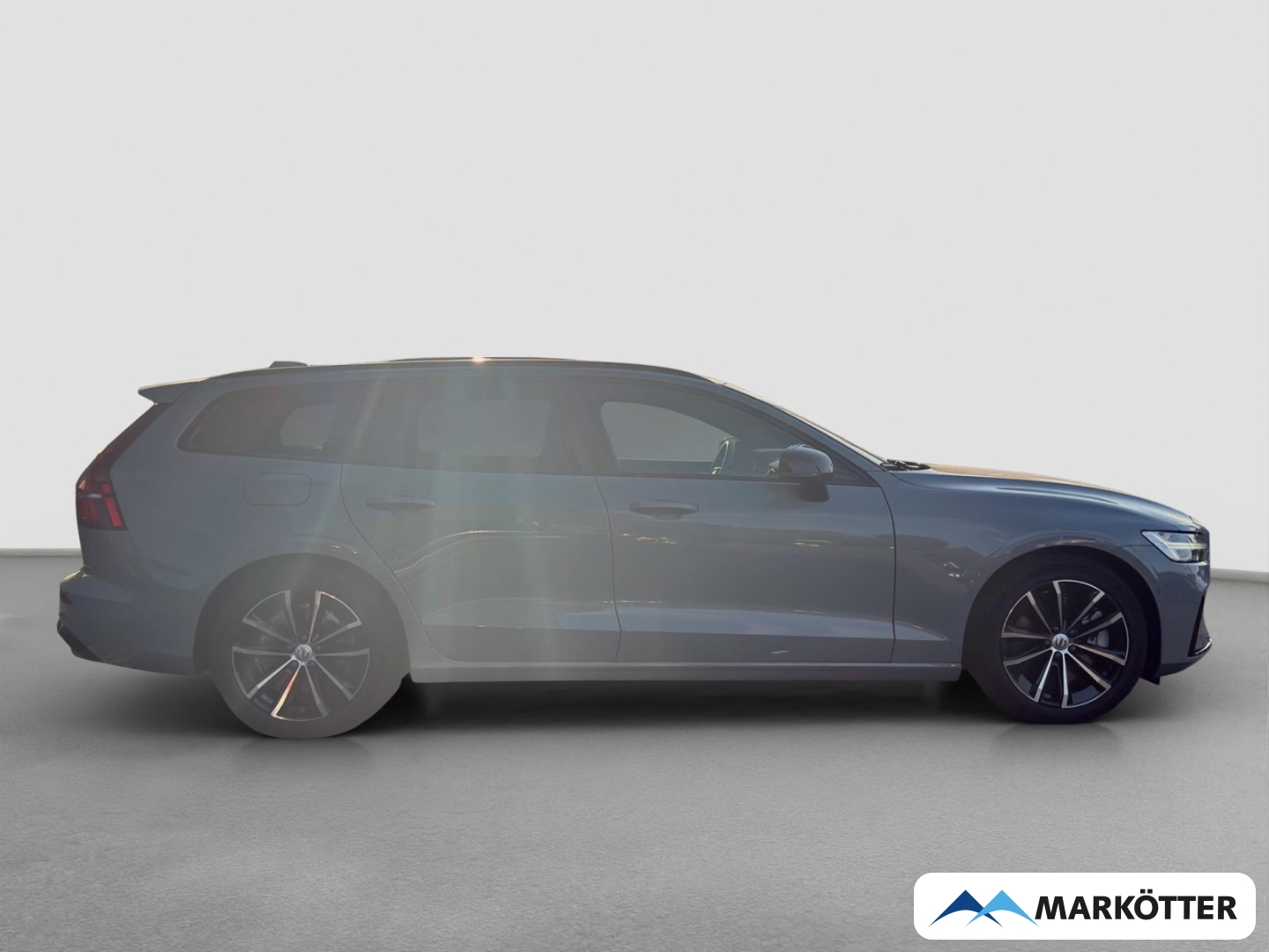 Fahrzeugabbildung Volvo V60 Plus Dark Recharge Plug-In Hybrid AWD