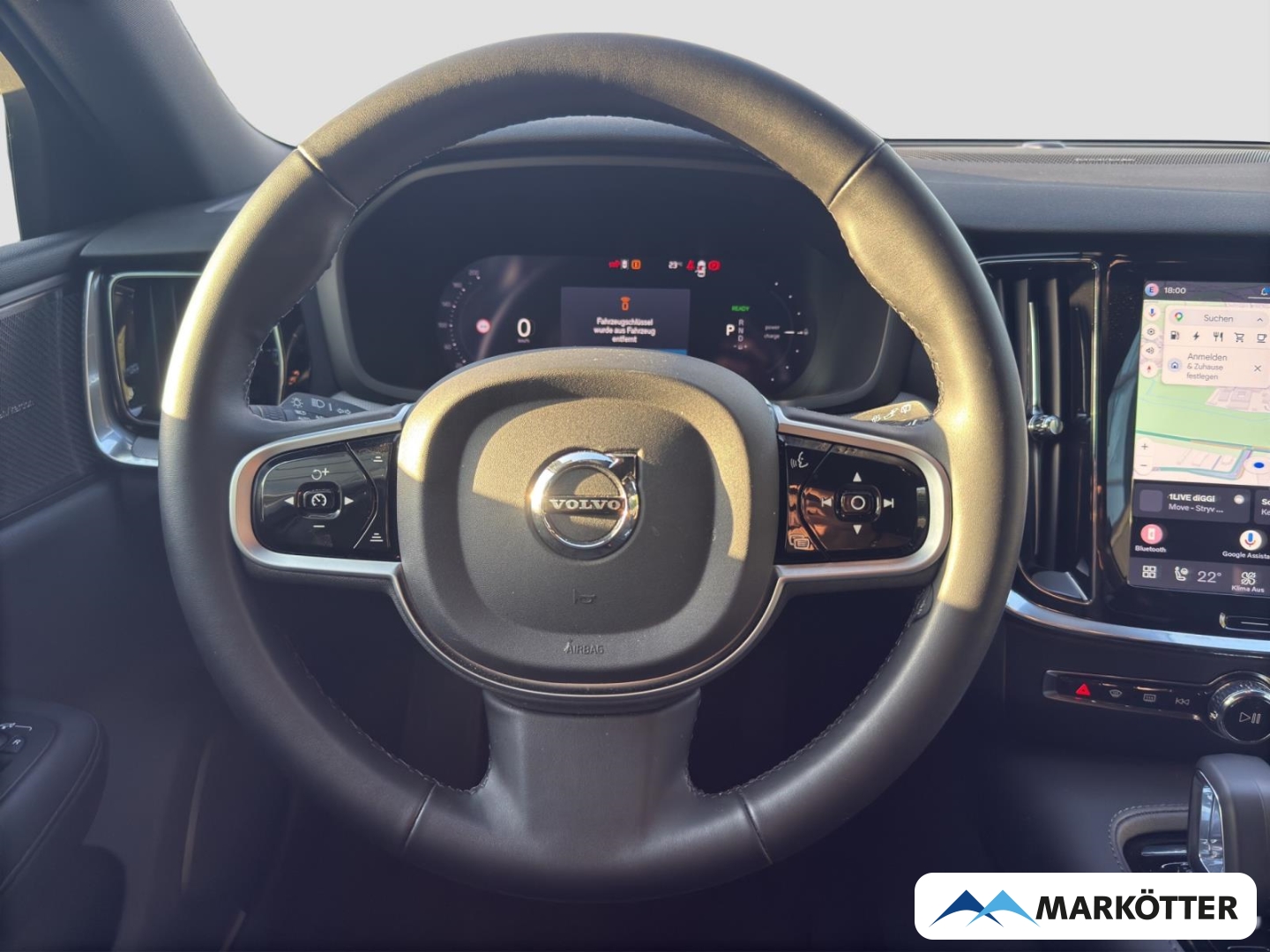 Fahrzeugabbildung Volvo V60 Plus Dark Recharge Plug-In Hybrid AWD