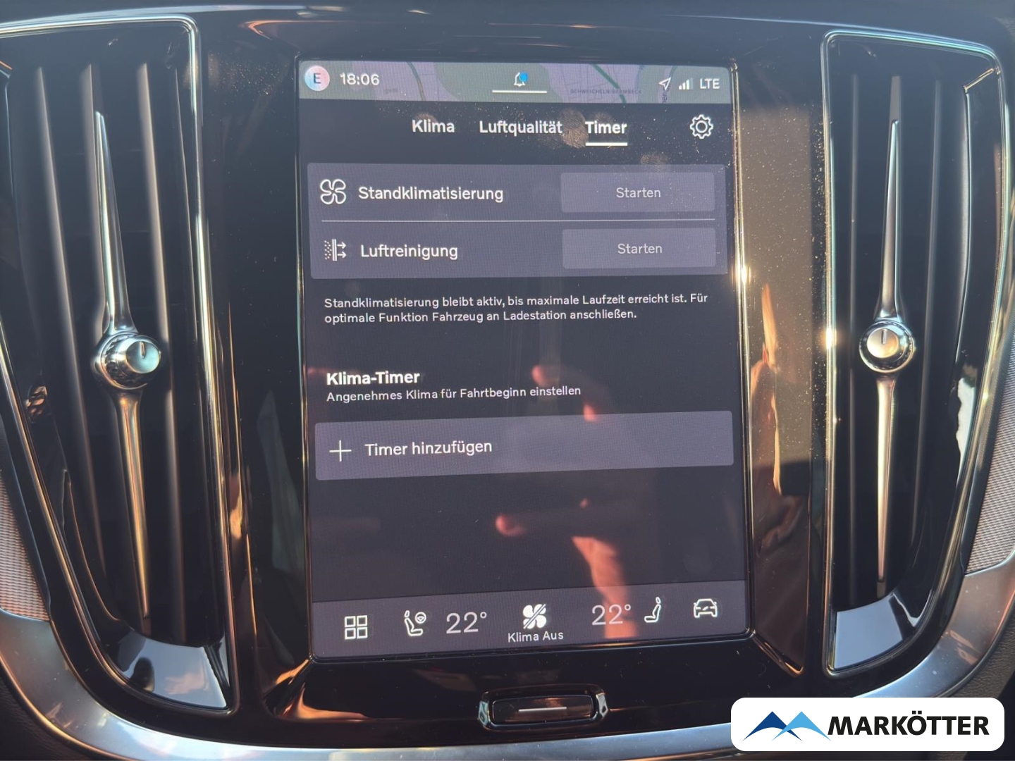Fahrzeugabbildung Volvo V60 Plus Dark Recharge Plug-In Hybrid AWD