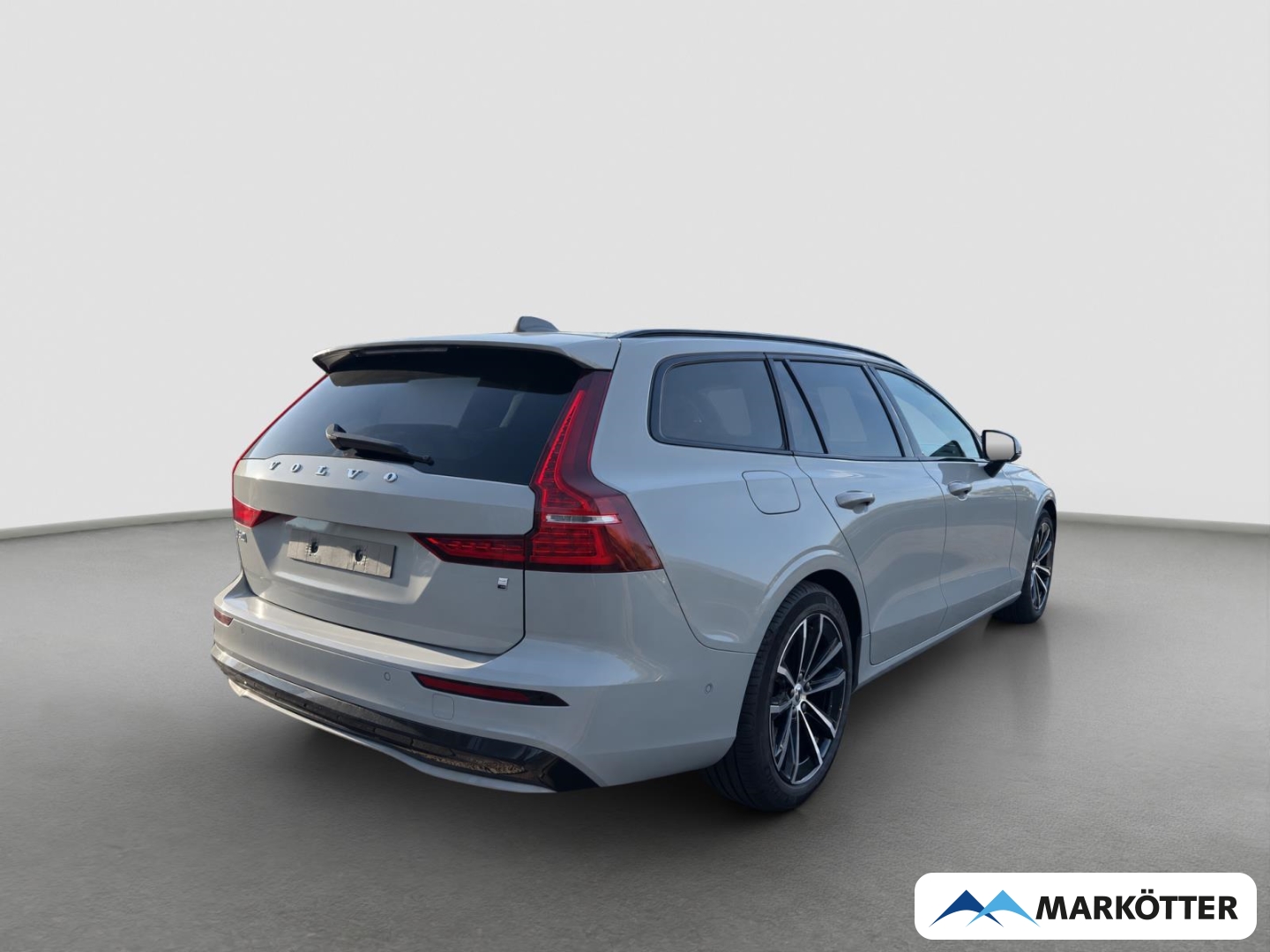 Fahrzeugabbildung Volvo V60 Plus Dark Recharge Plug-In Hybrid AWD