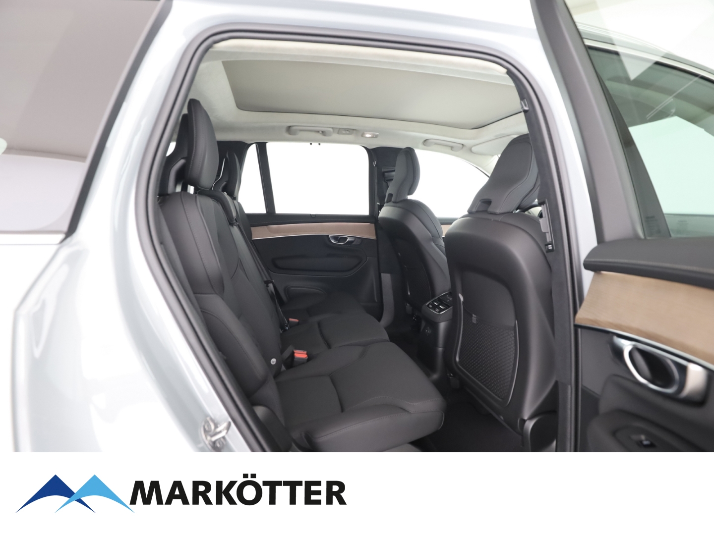 Fahrzeugabbildung Volvo XC90 T8 AWD Ultra Bright Plug-In Hybrid 7-Sitzer