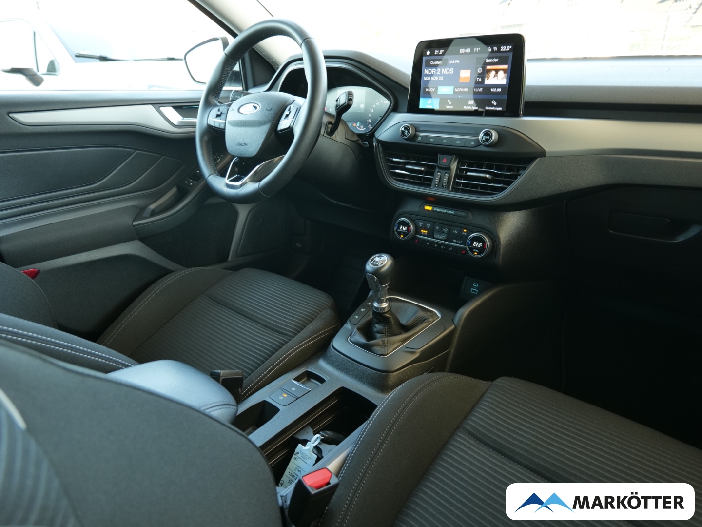 Fahrzeugabbildung Ford Focus 1.0 Titanium Winter-Paket/LED/Kamera