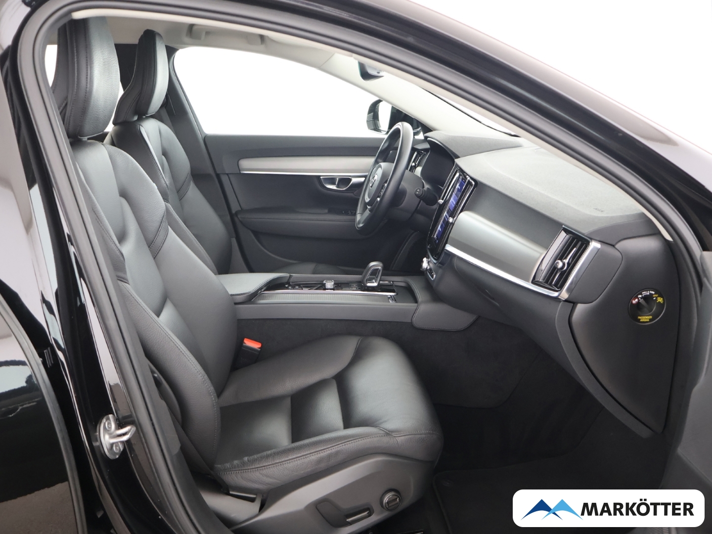 Fahrzeugabbildung Volvo V90 B4 Momentum Pro AHK/Voll-LED/KAMERA/FSH