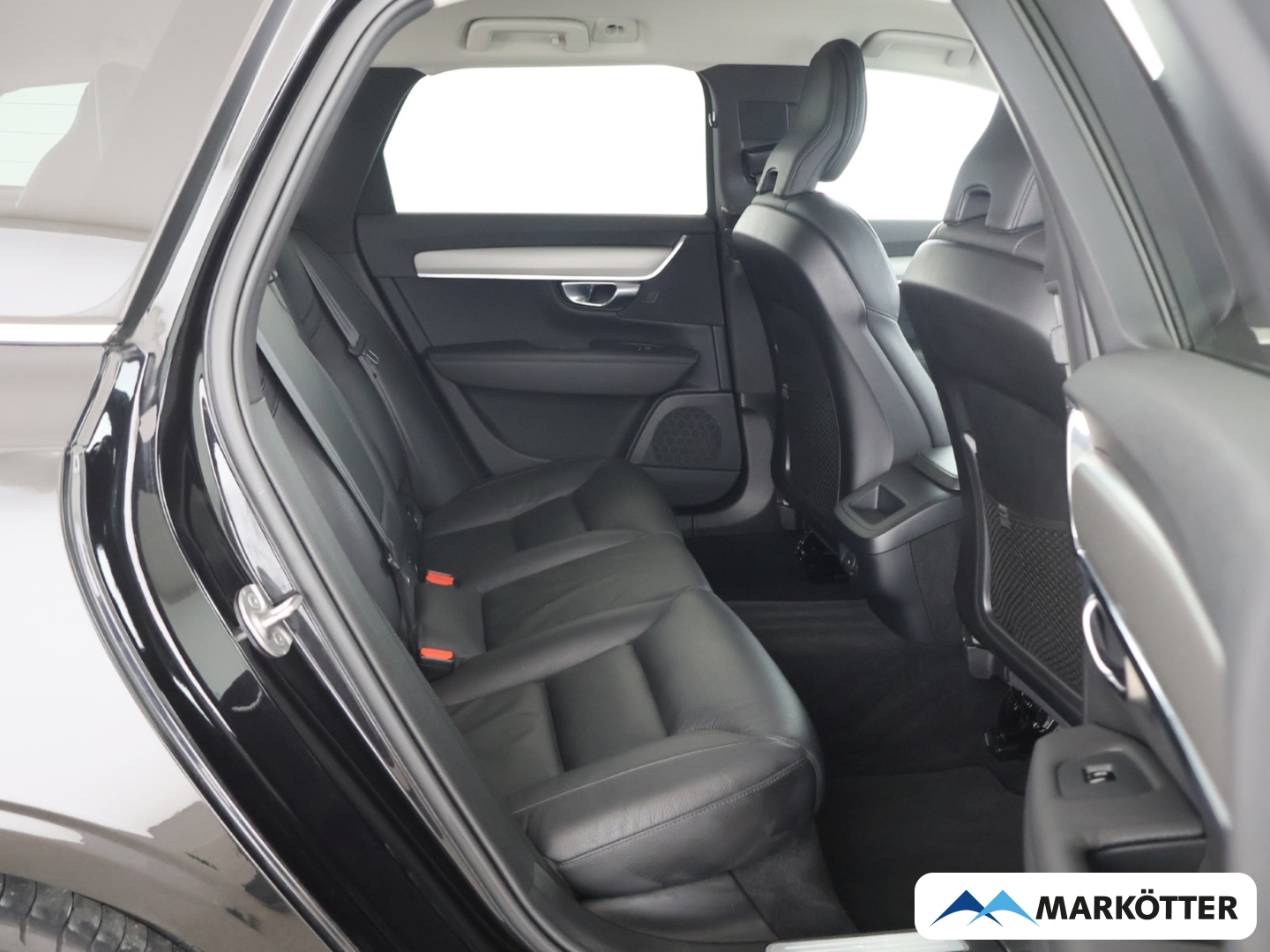 Fahrzeugabbildung Volvo V90 B4 Momentum Pro AHK/Voll-LED/KAMERA/FSH