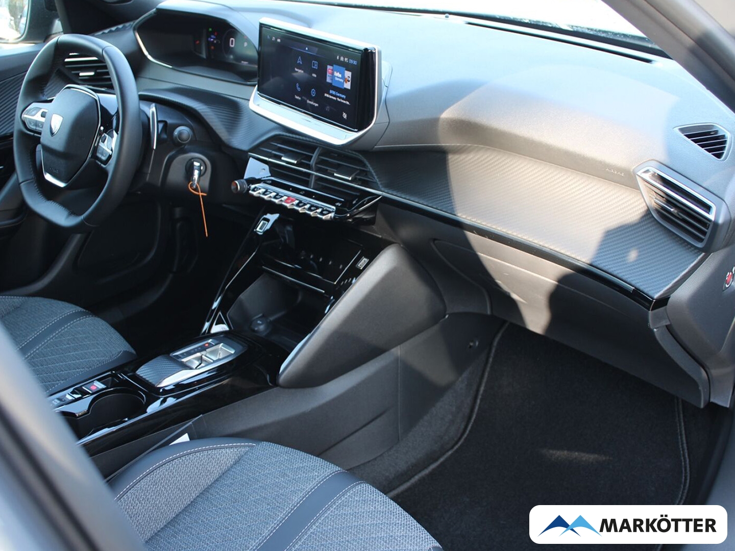 Fahrzeugabbildung Peugeot 2008 Allure PDC/LED/SHZ/KLIMA/TEMPOMAT/NAVI