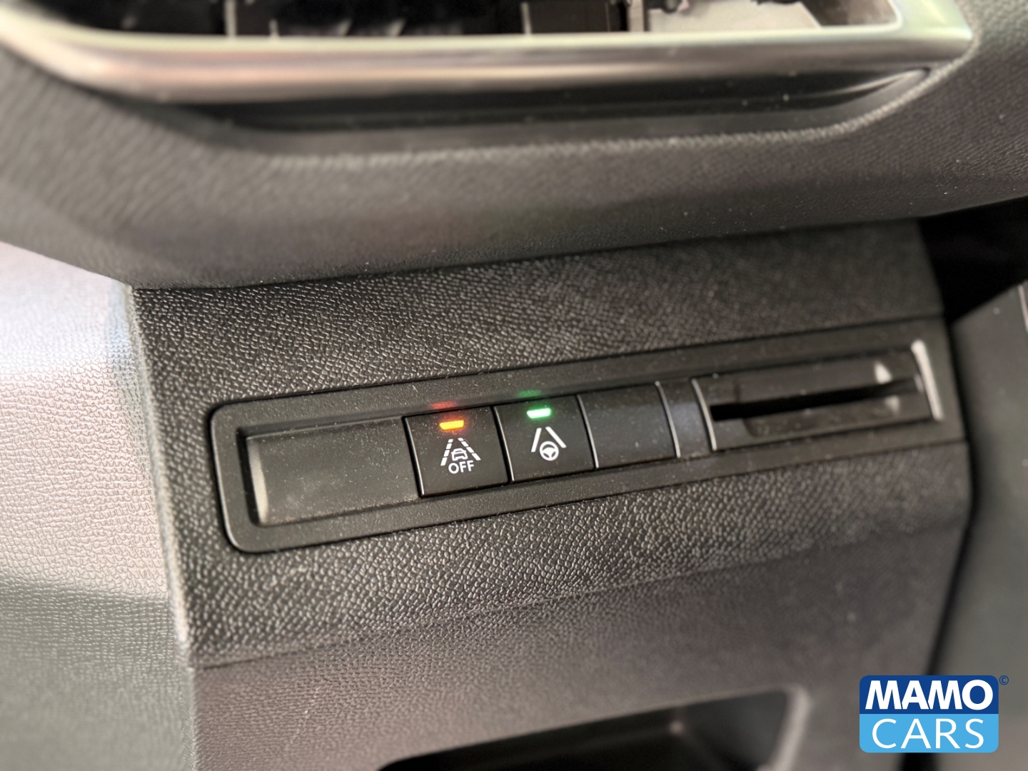 Fahrzeugabbildung Peugeot 3008 GT ACC/BLIS/CAM/SHZ/NAVI/APPLE/DRIVEMODE
