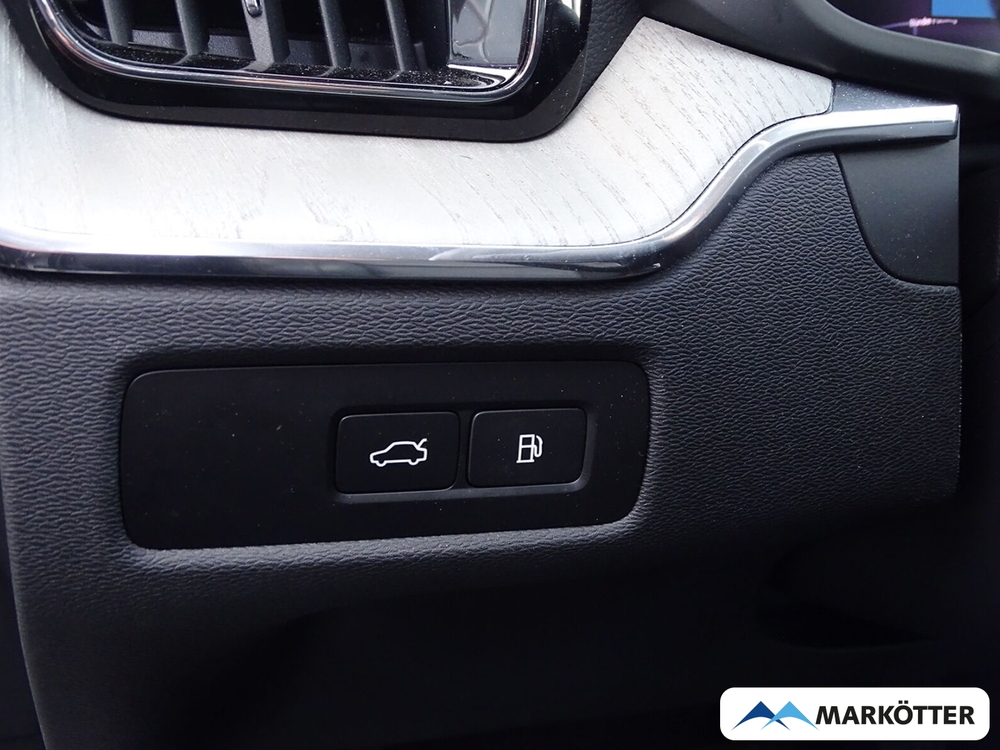 Fahrzeugabbildung Volvo XC60 T8 Ultra Dark AWD B&W/360°CAM/BLIS/PANO/ACC