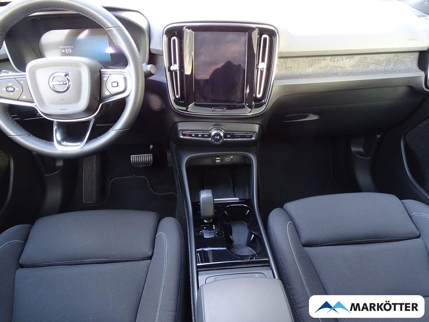 Fahrzeugabbildung Volvo C40 Core Recharge Pure Electric PANO/AHK/STHZ