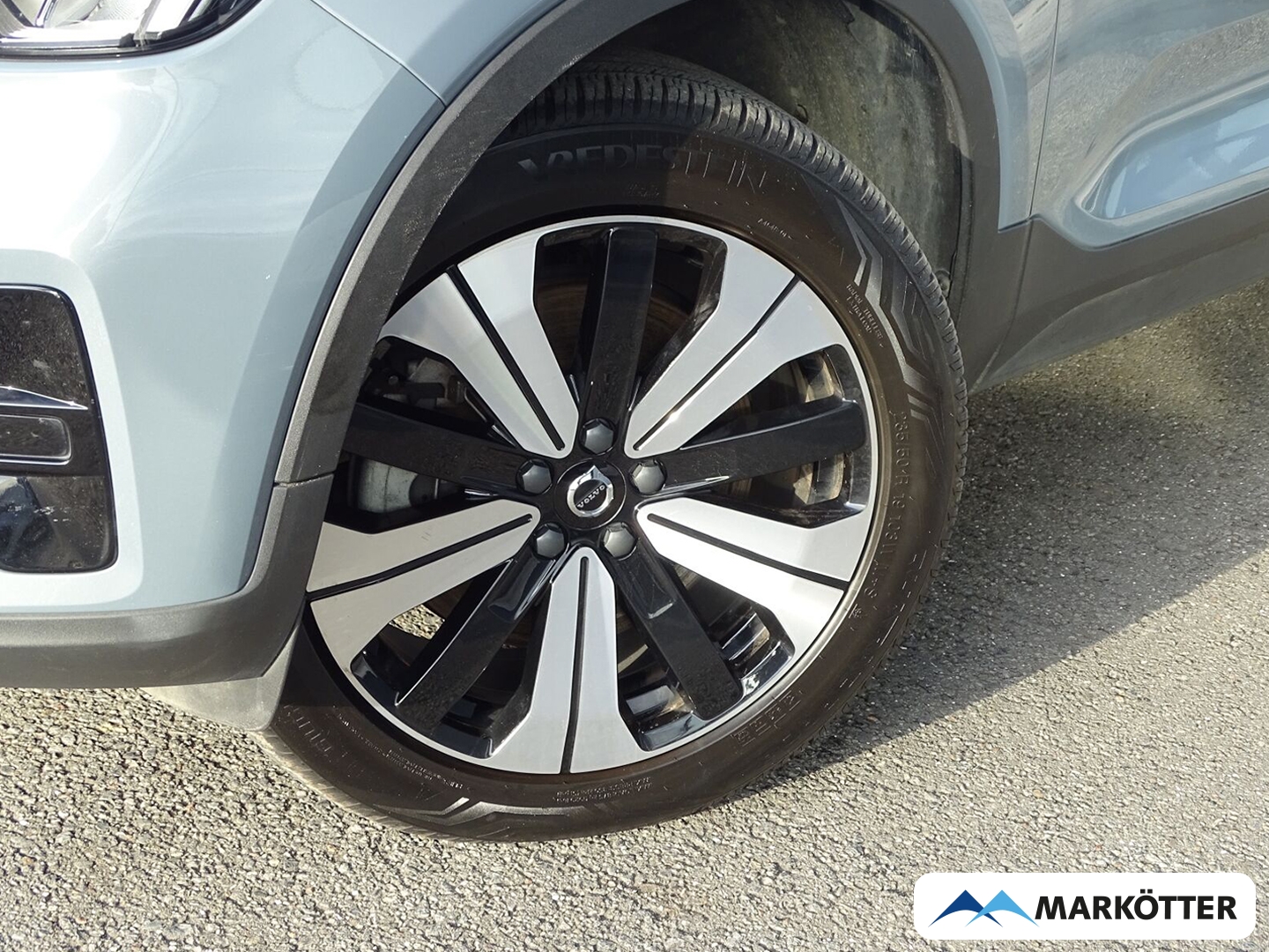 Fahrzeugabbildung Volvo C40 Core Recharge Pure Electric PANO/AHK/STHZ