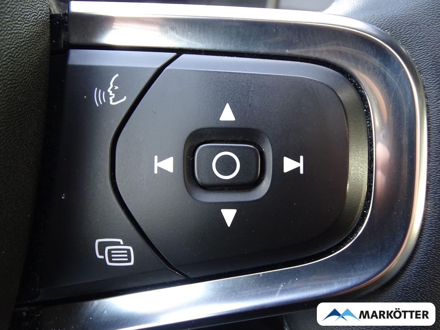 Fahrzeugabbildung Volvo C40 Core Recharge Pure Electric PANO/AHK/STHZ