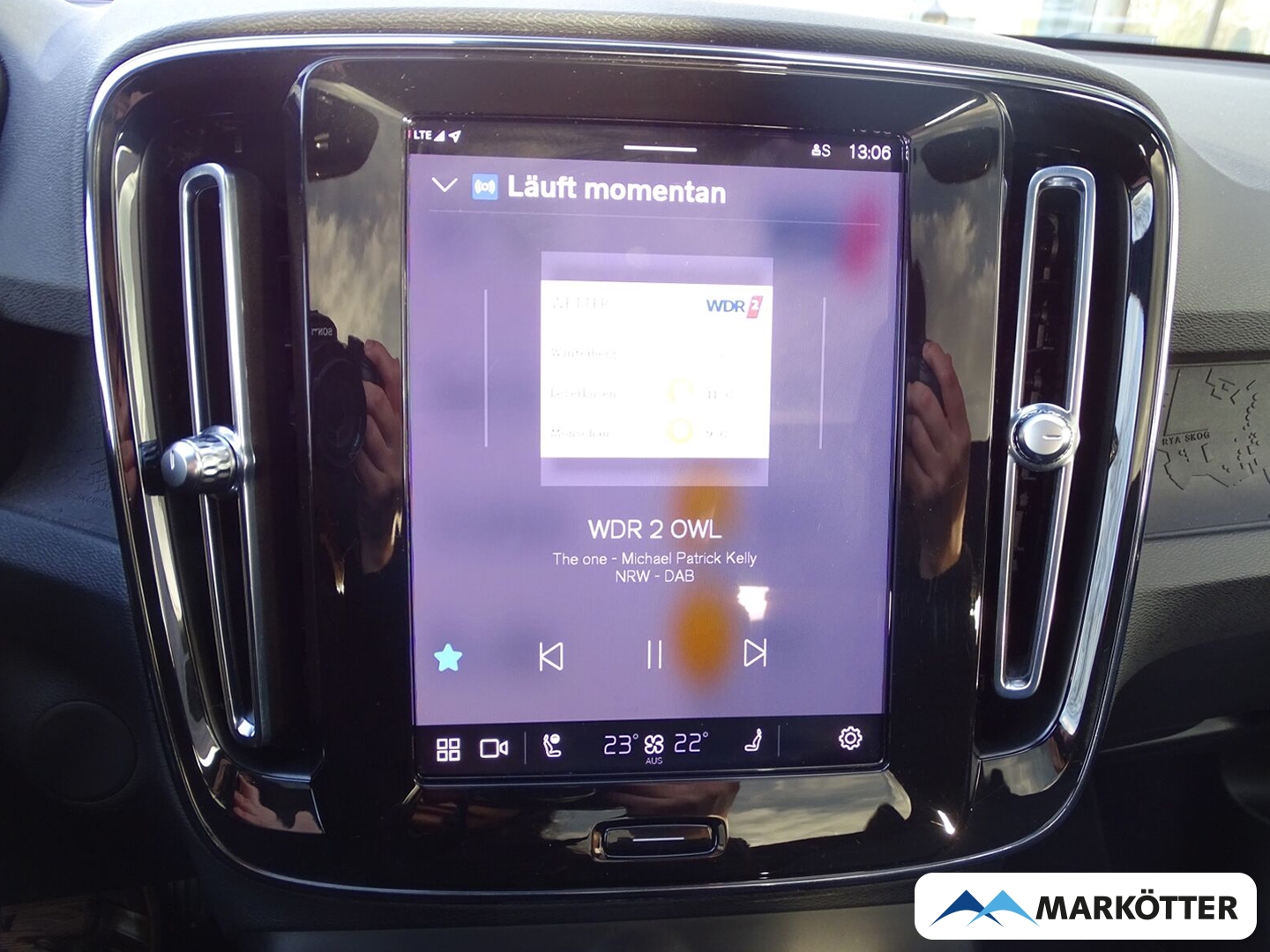 Fahrzeugabbildung Volvo C40 Core Recharge Pure Electric PANO/AHK/STHZ