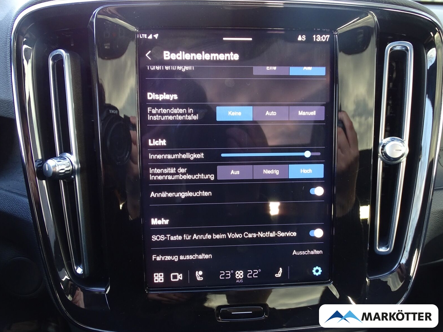 Fahrzeugabbildung Volvo C40 Core Recharge Pure Electric PANO/AHK/STHZ