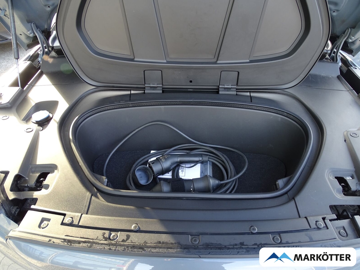 Fahrzeugabbildung Volvo C40 Core Recharge Pure Electric PANO/AHK/STHZ