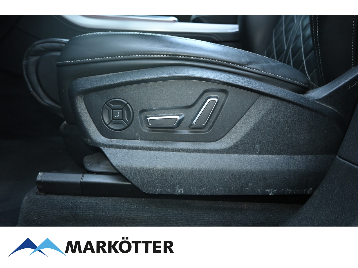 Fahrzeugabbildung Audi Q8 50 TDI quattro S line/ACC/Pano/StandH/Matrix