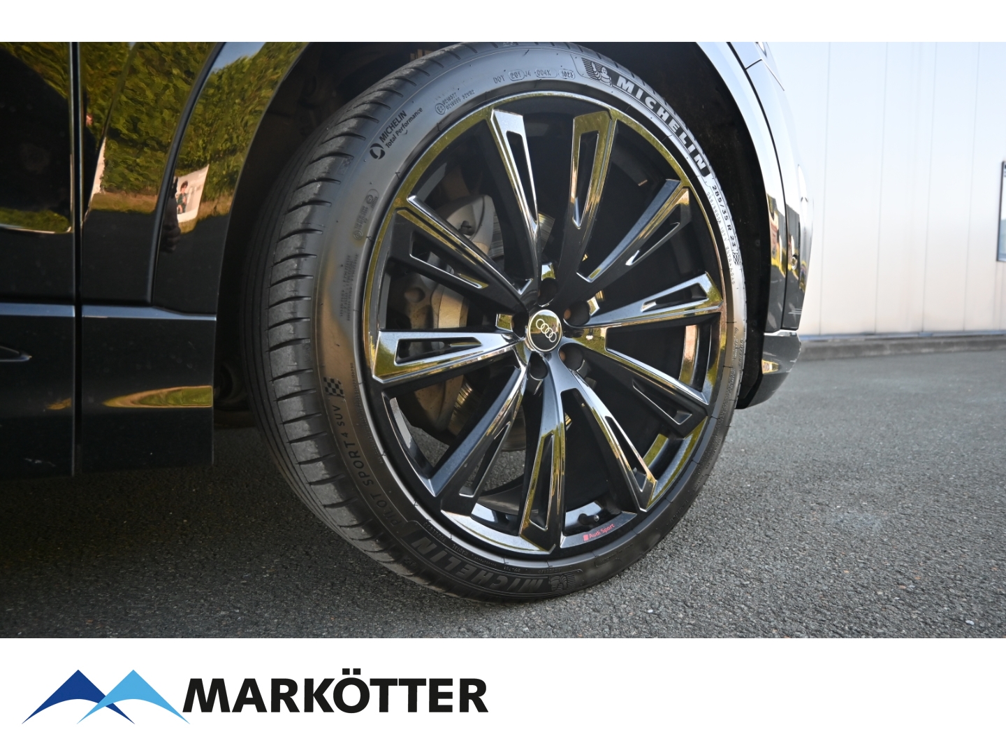 Fahrzeugabbildung Audi Q8 50 TDI quattro S line/ACC/Pano/StandH/Matrix