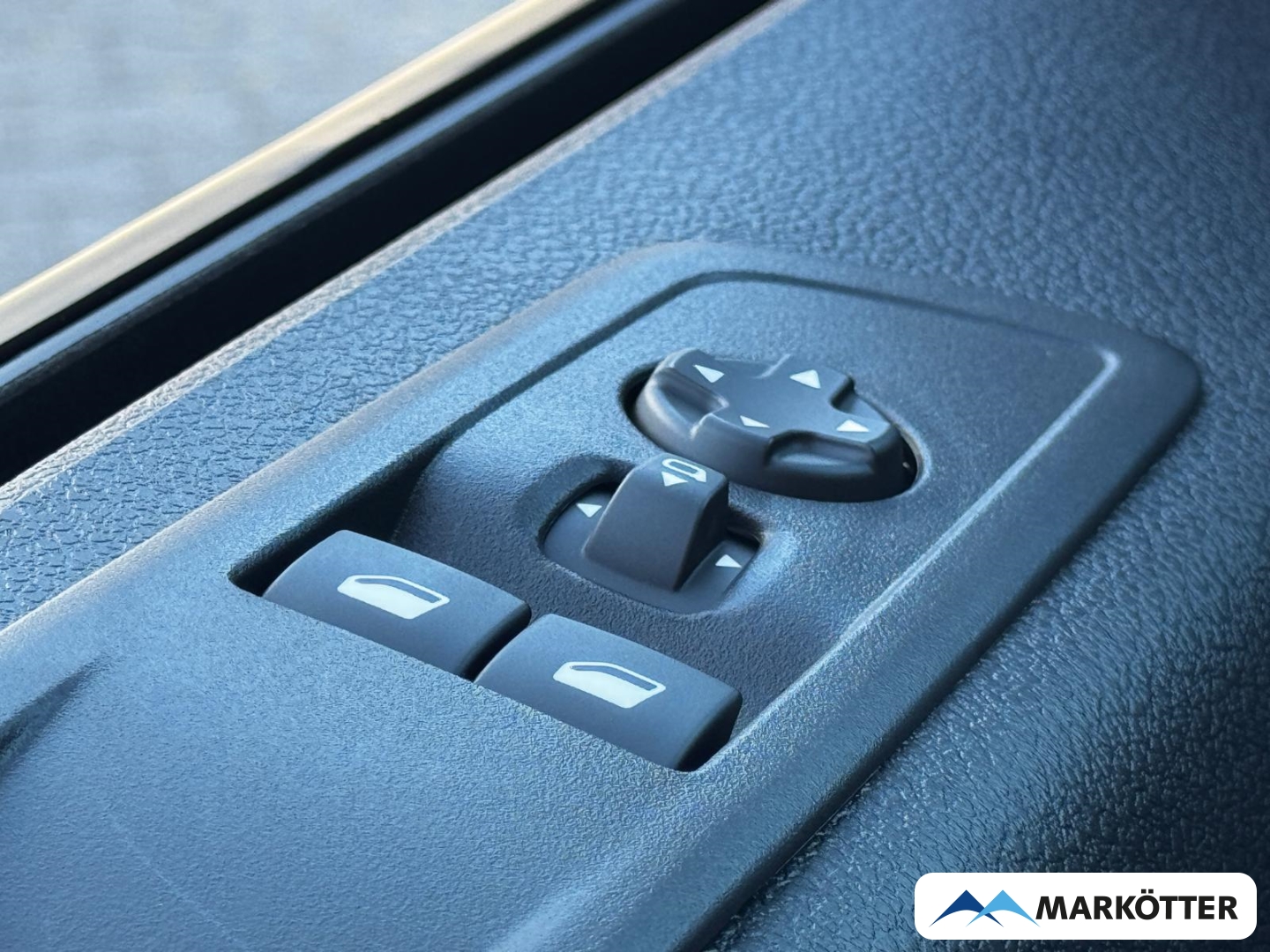 Fahrzeugabbildung Opel Vivaro M Diesel 120 PDC vo/hi Kamera Navi AppInCar