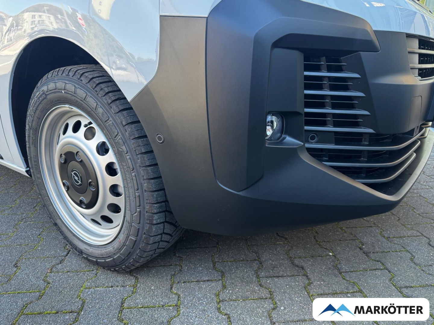 Fahrzeugabbildung Opel Vivaro M Diesel 120 PDC vo/hi Kamera Navi AppInCar