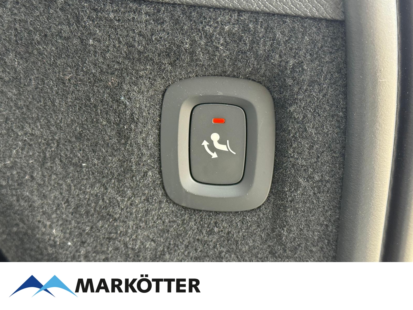 Fahrzeugabbildung Volvo XC90 T8 Inscription Expression Recharge AWD 7-Sitzer