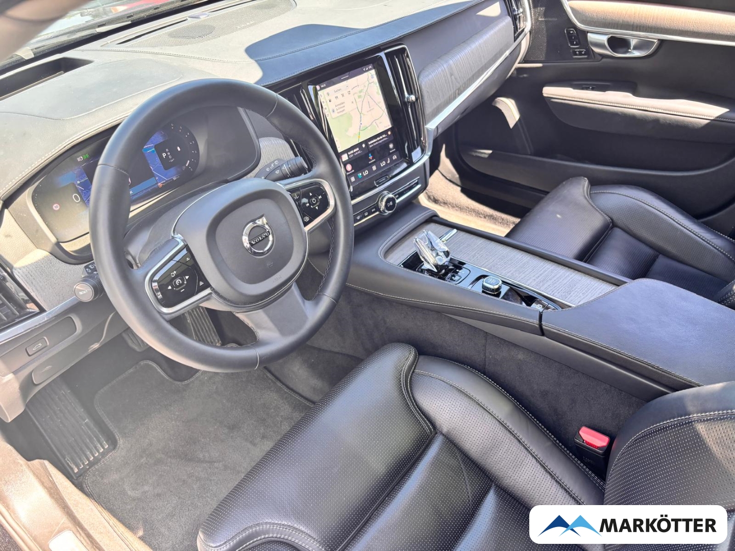 Fahrzeugabbildung Volvo V90 B4 Ultimate Bright ACC/AHK/BLIS/360°/PANO
