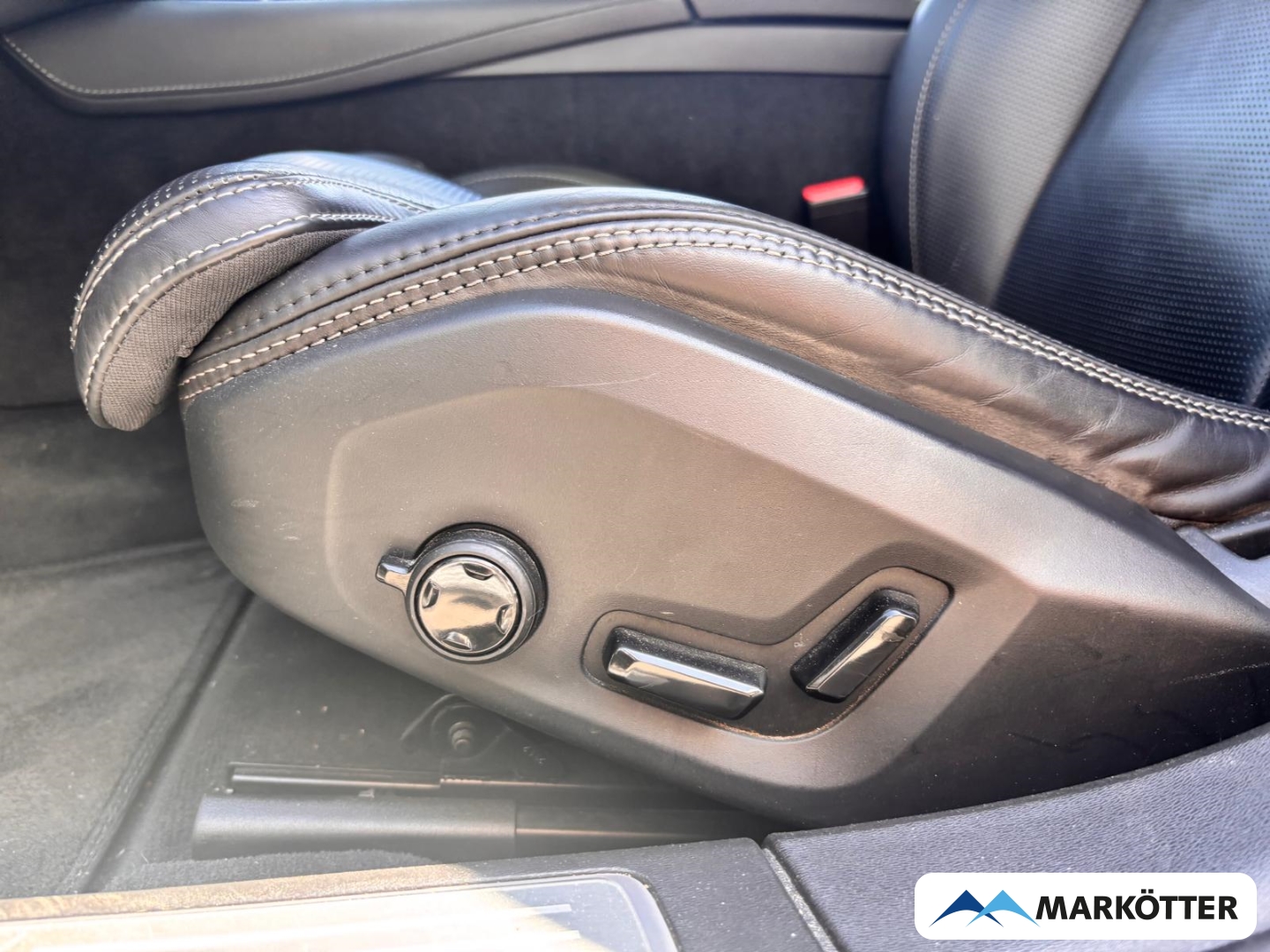 Fahrzeugabbildung Volvo V90 B4 Ultimate Bright ACC/AHK/BLIS/360°/PANO