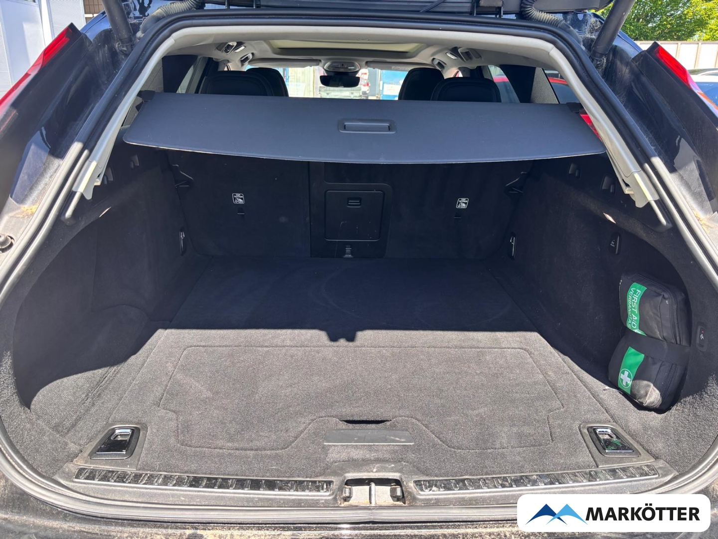 Fahrzeugabbildung Volvo V90 B4 Ultimate Bright ACC/AHK/BLIS/360°/PANO