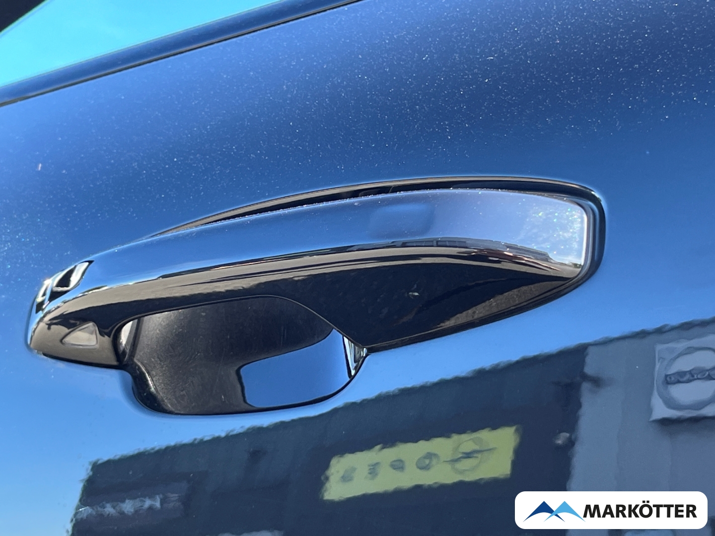 Fahrzeugabbildung Volvo XC40 Plus Recharge ACC/BLIS/Keyless/Lenkrheiz