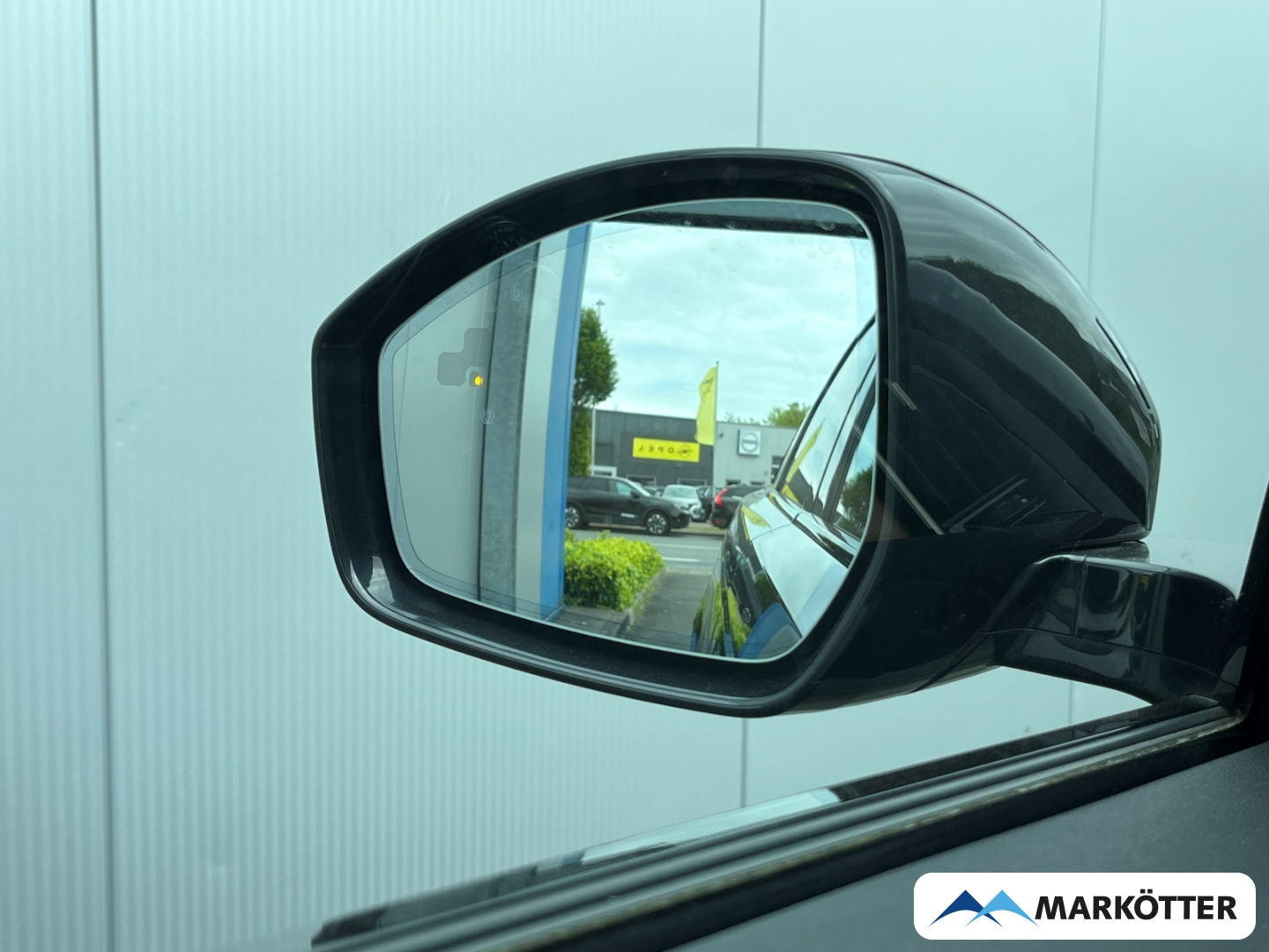 Fahrzeugabbildung Land Rover Range Rover Velar D300 R-Dynamic HSE Standheiz