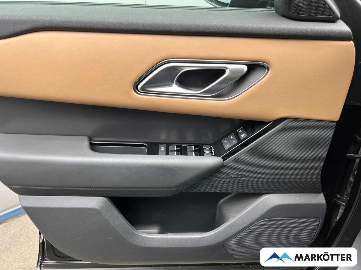Fahrzeugabbildung Land Rover Range Rover Velar D300 R-Dynamic HSE Standheiz