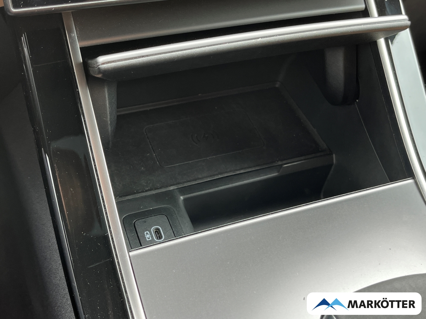 Fahrzeugabbildung Land Rover Range Rover Velar D300 R-Dynamic HSE Standheiz