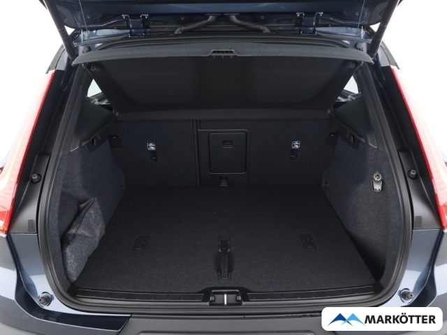 Fahrzeugabbildung Volvo XC40 B3 Plus Black Edition/LHZ/LED/360°CAM/FSHZ