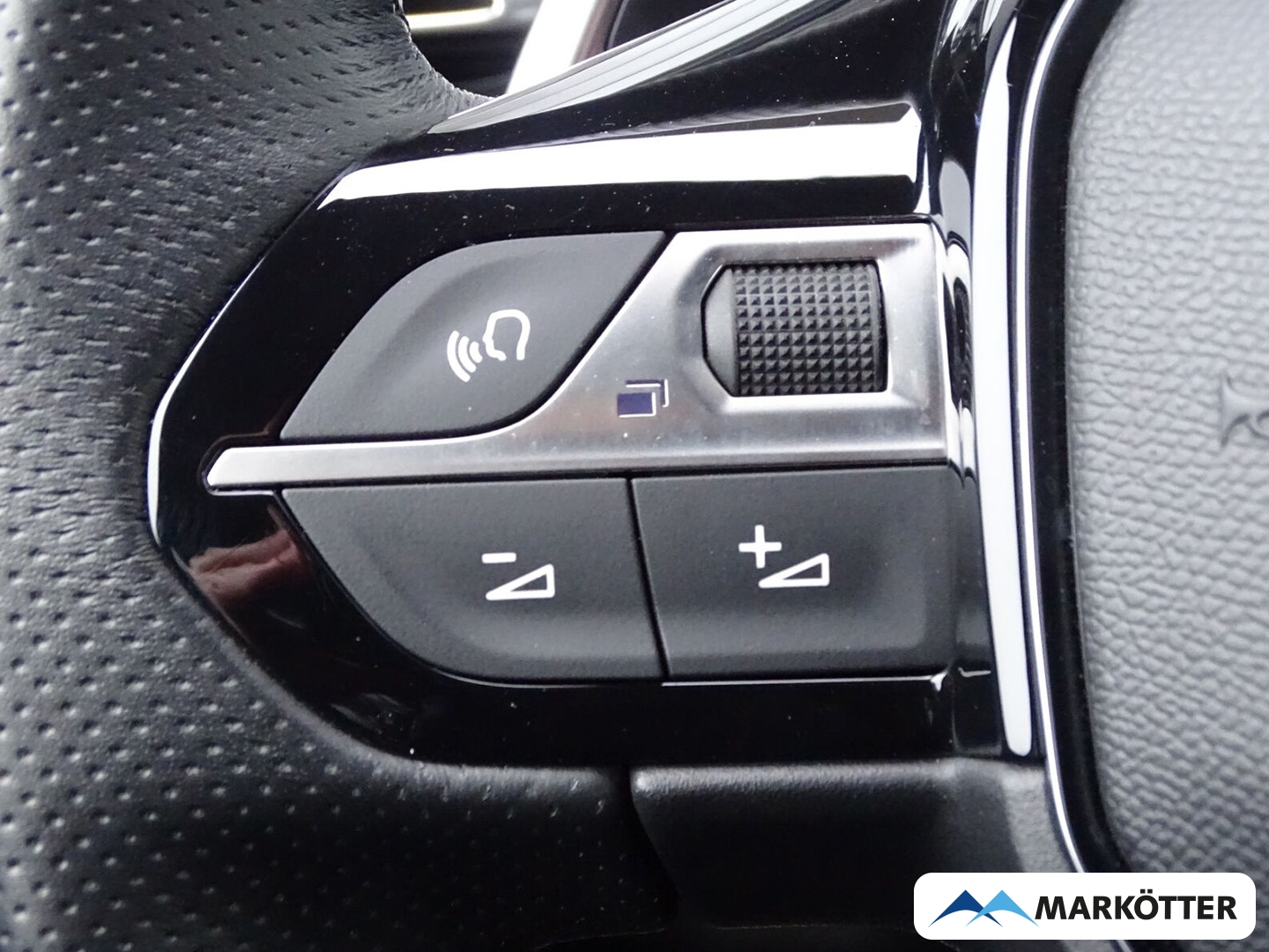 Fahrzeugabbildung Peugeot 3008 Hybrid 136 GT ACC/PDC/LED/SHZ/Navi