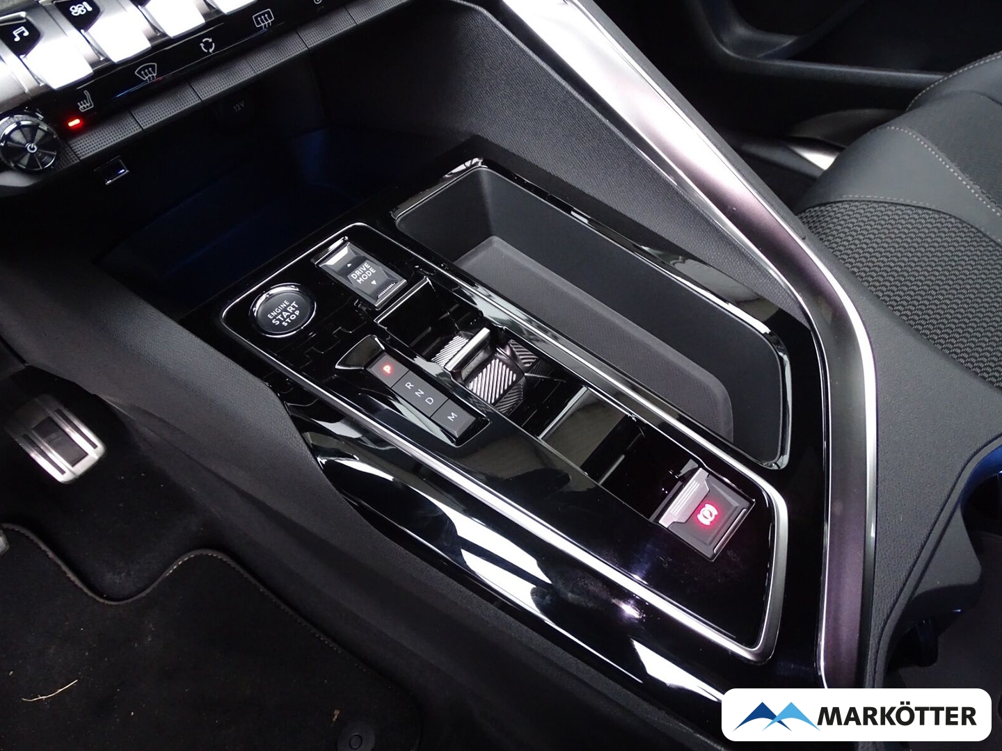 Fahrzeugabbildung Peugeot 3008 Hybrid 136 GT ACC/PDC/LED/SHZ/Navi