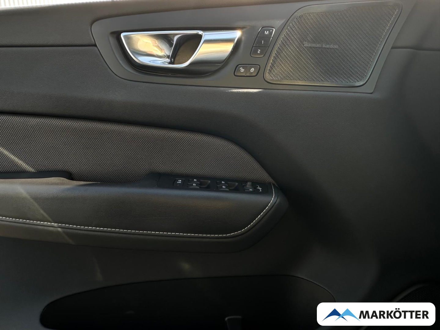 Fahrzeugabbildung Volvo XC60 B5 AWD Ultimate Bright ACC/Pano/StandH/AHK