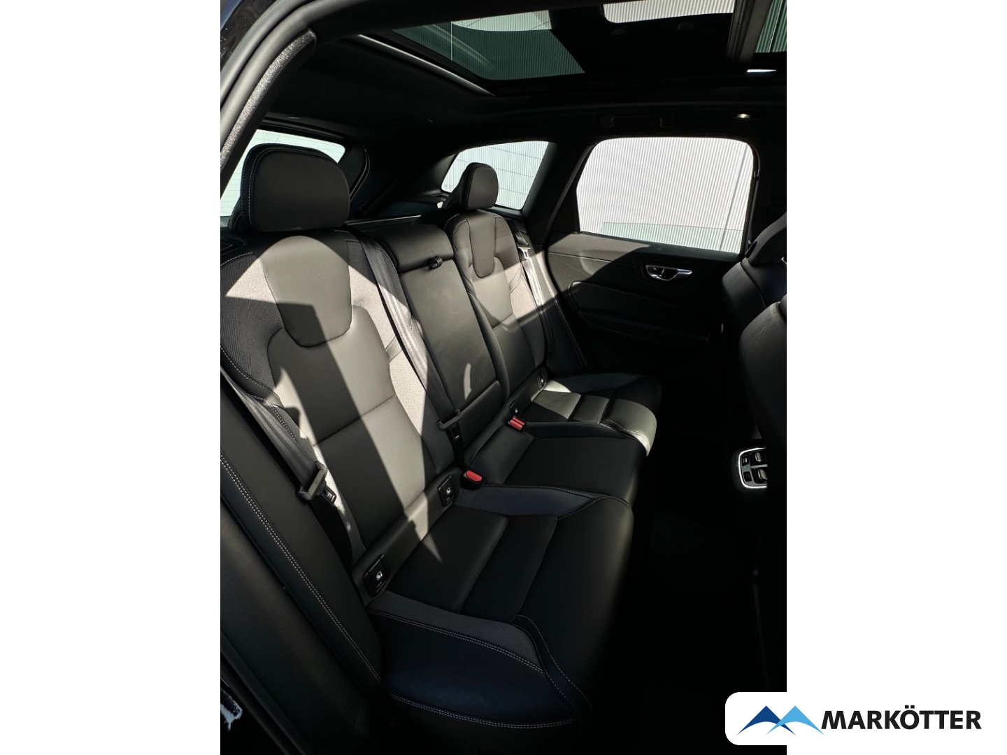 Fahrzeugabbildung Volvo XC60 B5 AWD Ultimate Bright ACC/Pano/StandH/AHK
