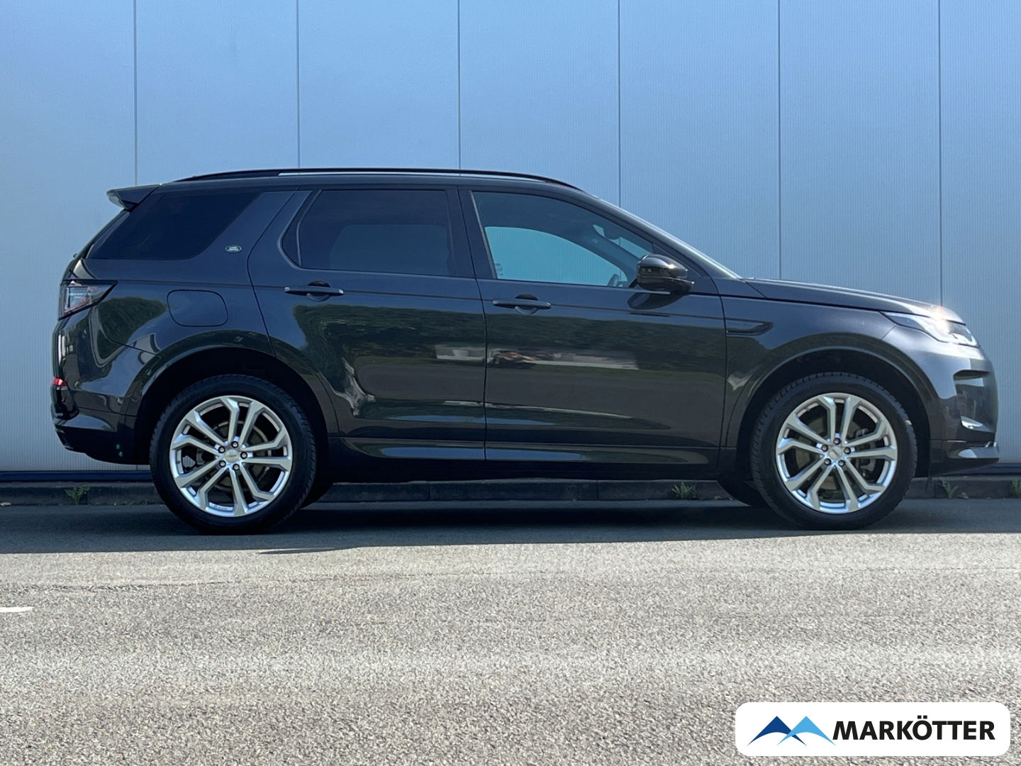 Fahrzeugabbildung Land Rover Discovery Sport D200 SE R-Dynamic/Black-Pkt/AHK