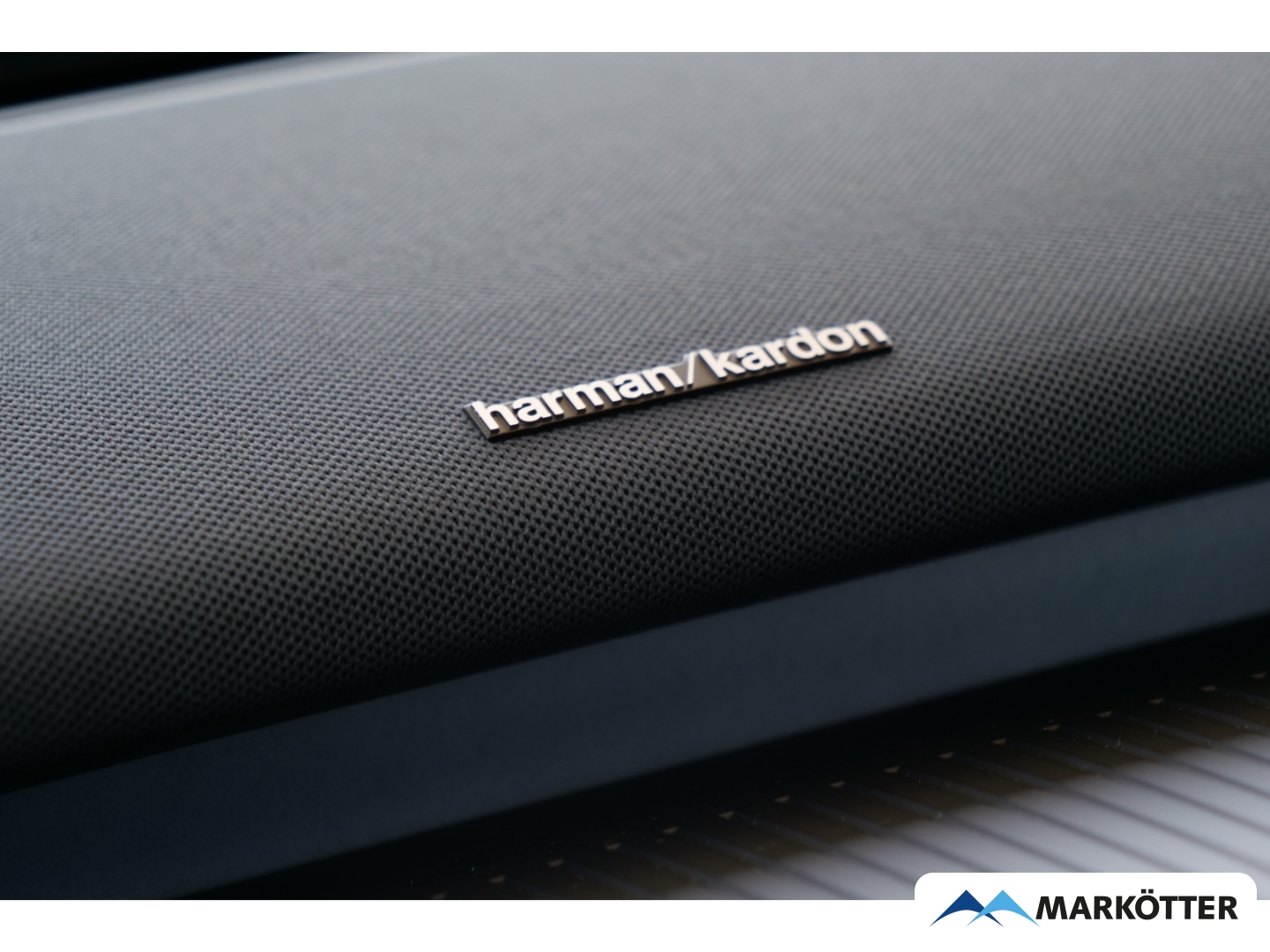 Fahrzeugabbildung Volvo EX30 Cross Country Twin Motor Performance Ultra AWD