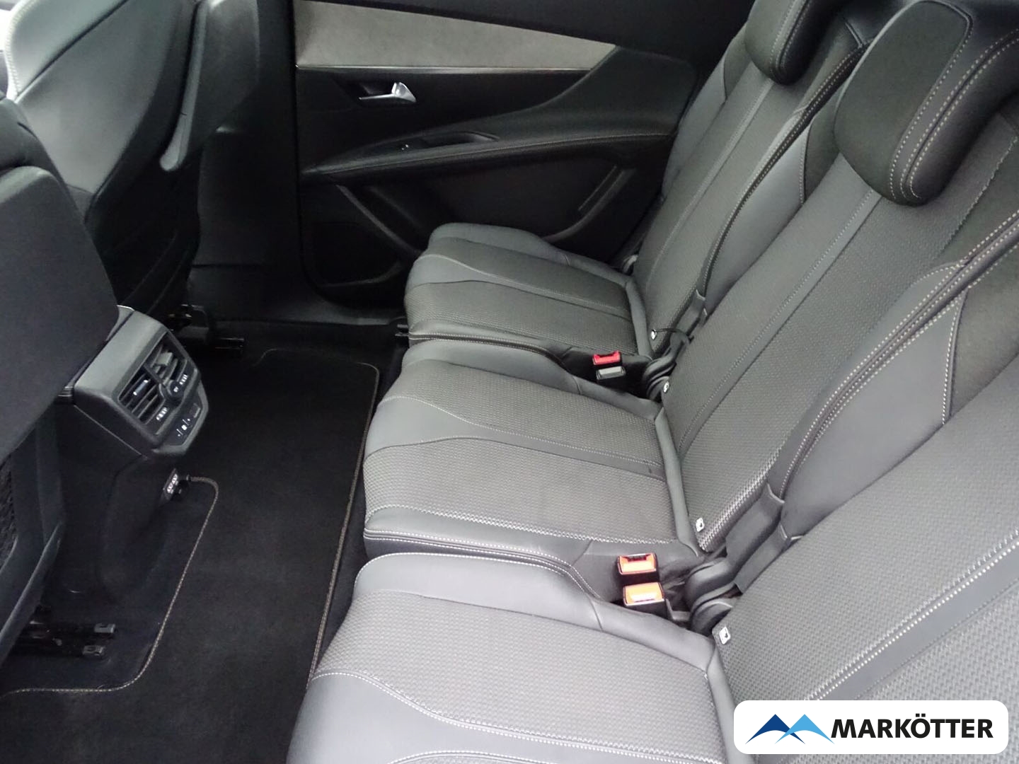 Fahrzeugabbildung Peugeot 5008 GT 7-Sitzer Gar. ACC/PANO/RFK/180°/LED