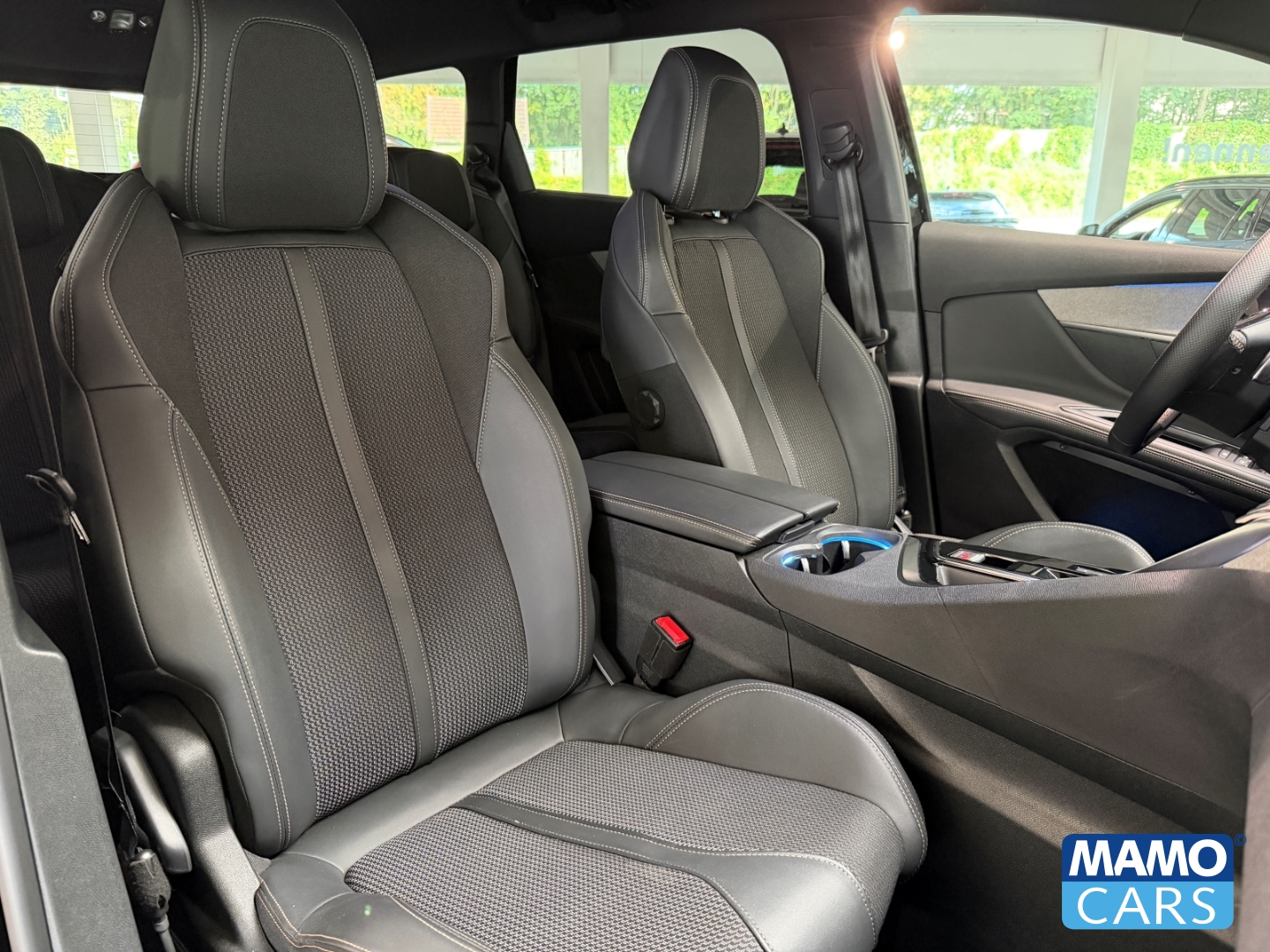 Fahrzeugabbildung Peugeot 5008 GT 7-Sitzer ACC/AHK/BLIS/CAM/LED/KLIMA/SHZ