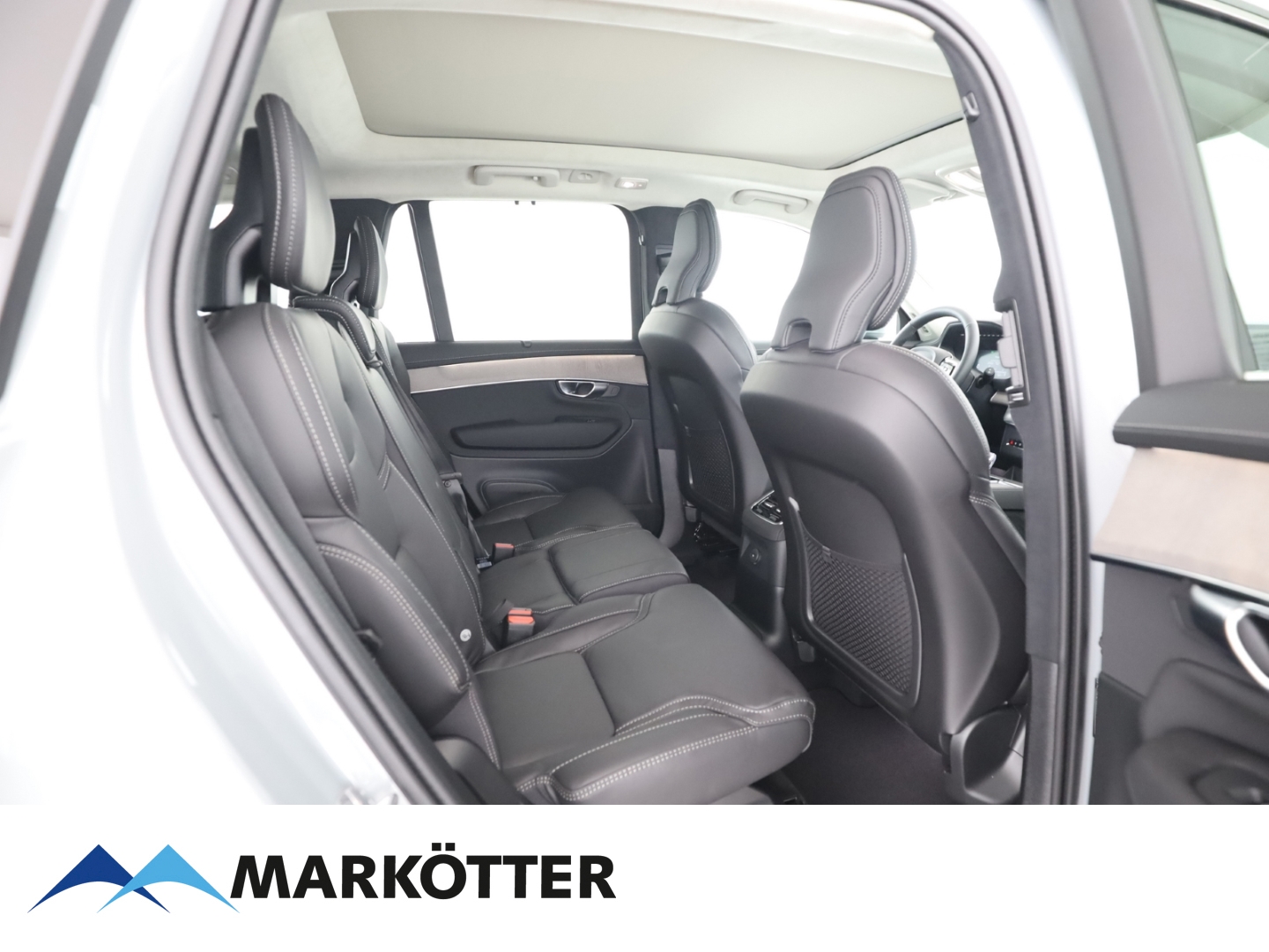 Fahrzeugabbildung Volvo XC90 T8 AWD Ultra Bright Plug-In Hybrid 7-Sitzer