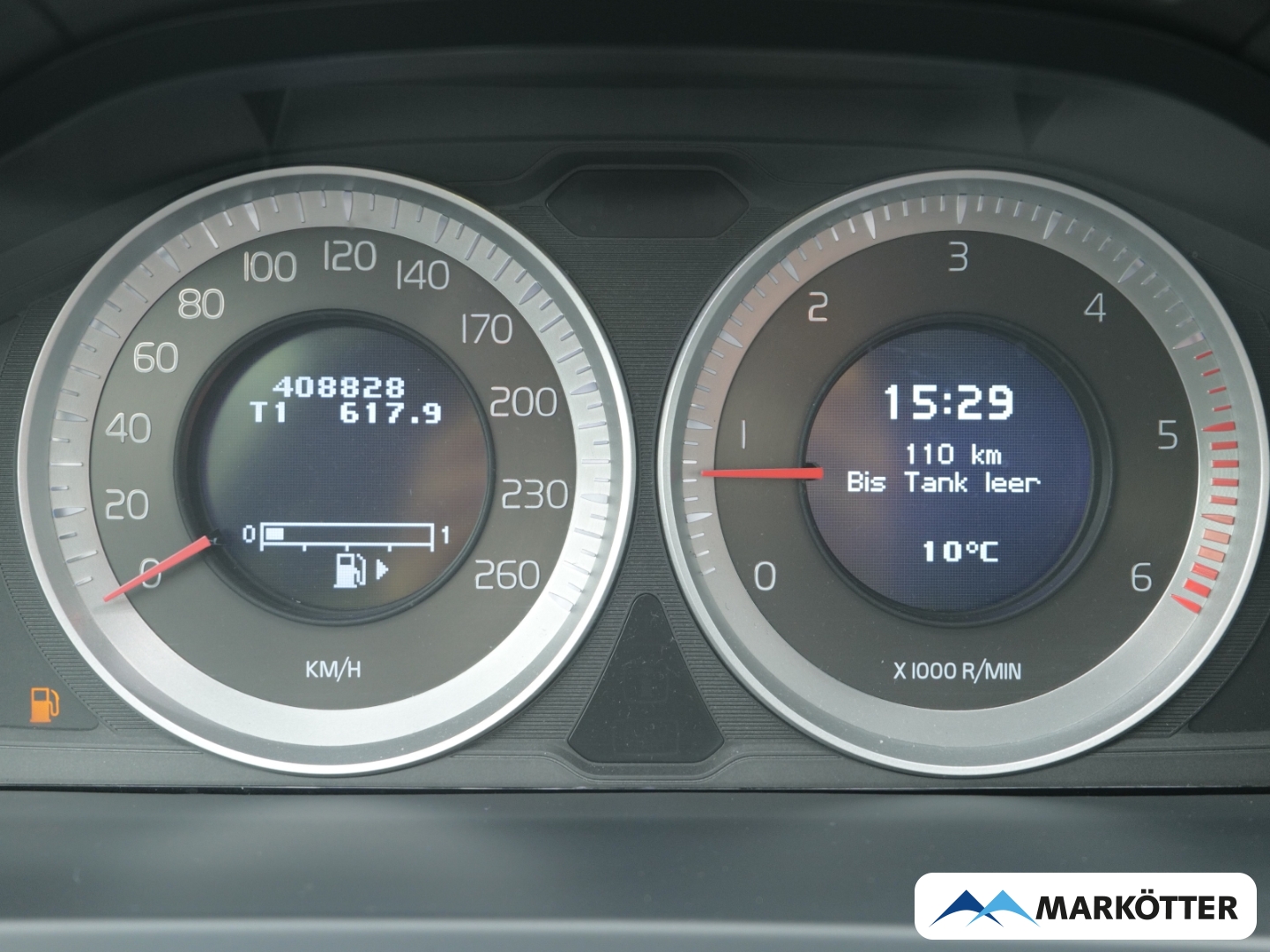 Fahrzeugabbildung Volvo V60 D3 Momentum /HU 01.2028/AHK/