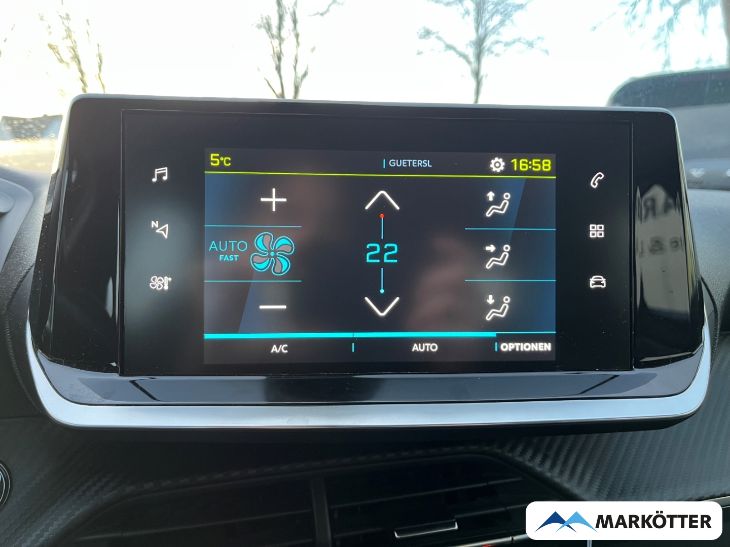 Fahrzeugabbildung Peugeot 2008 e- Allure Elektro TEMP/SHZ/CAM/CRPLY