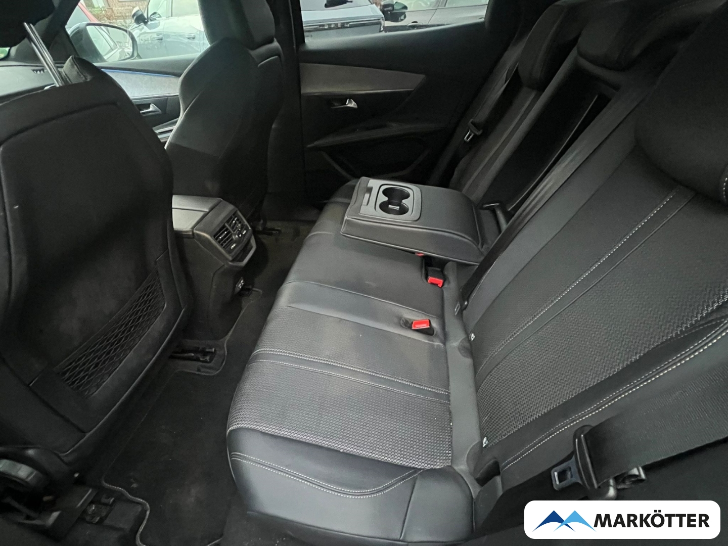 Fahrzeugabbildung Peugeot 3008 GT 1,2 PureTech 130 1,99%/ BLIS/CAM180°/LED/SHZ