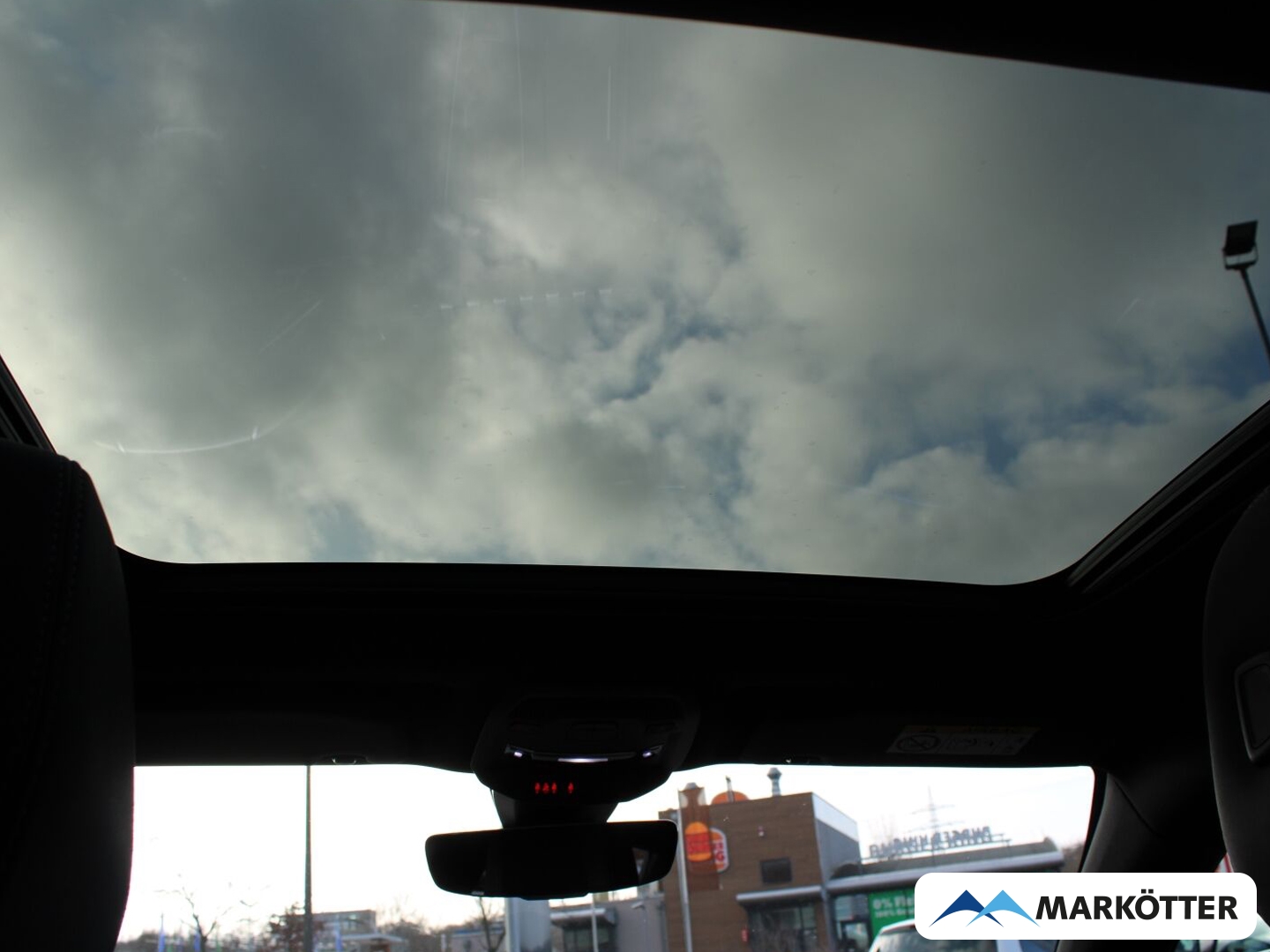 Fahrzeugabbildung Peugeot 508 SW Hybrid 225 GT ACC/PANO/NAVI/